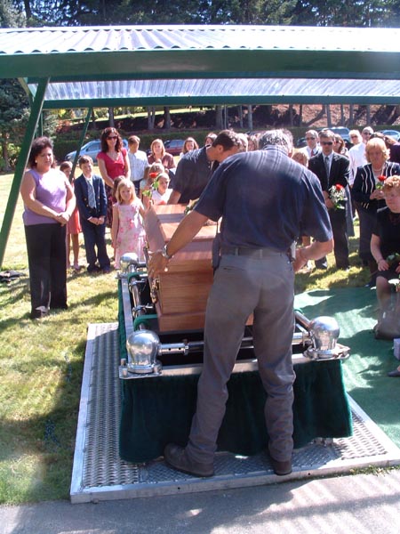 Graveside 8-26-06 (065)