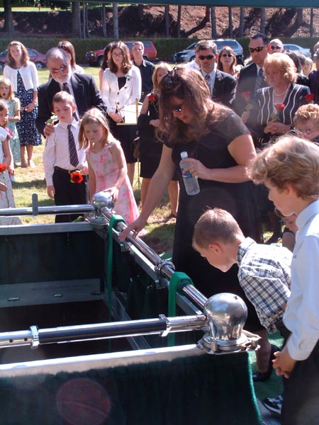 Graveside 8-26-06 (071)